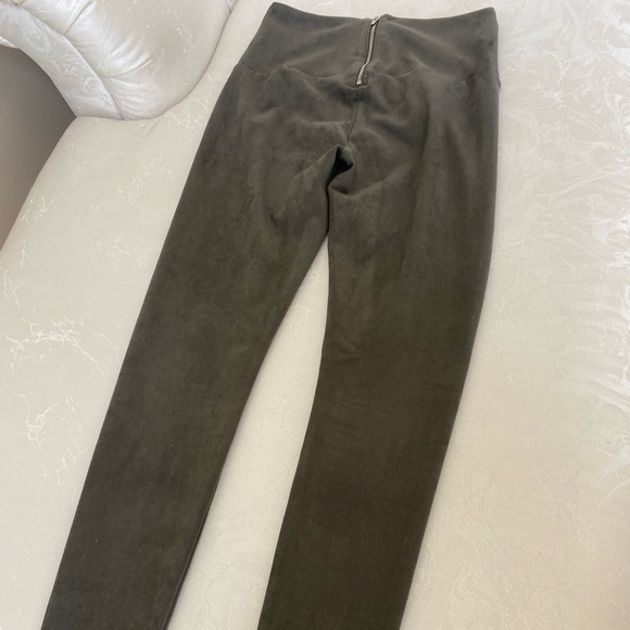LADIES “BEBE” XS NARROW PANTS~SUEDE LIKE~SLATE GREEN COLOUR~LIKE NEW! - Picture 2 of 9